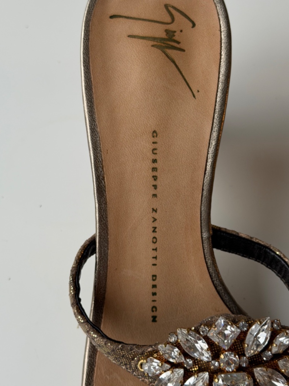 Giuseppe Zanotti vintage crystal embellished metallic gold thong sandals, IT 38 - Picture 12 of 13